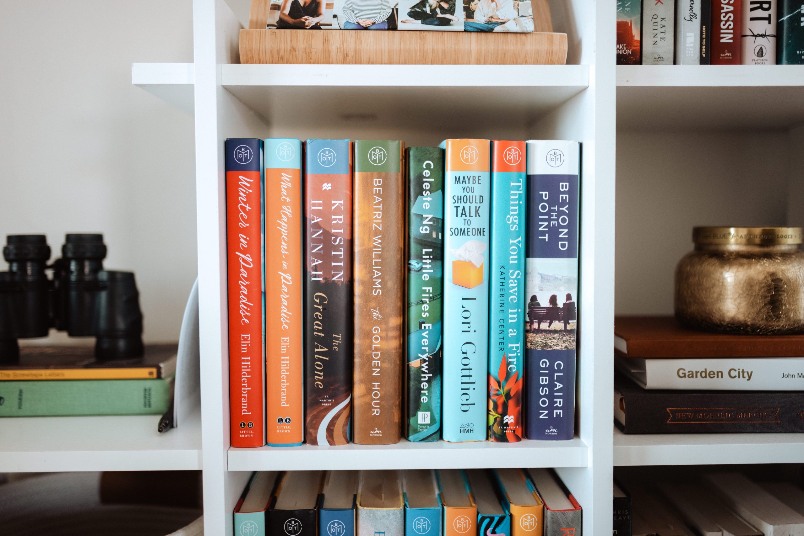 20-books-to-stay-in-and-read-based-on-your-mood-angelajophoto